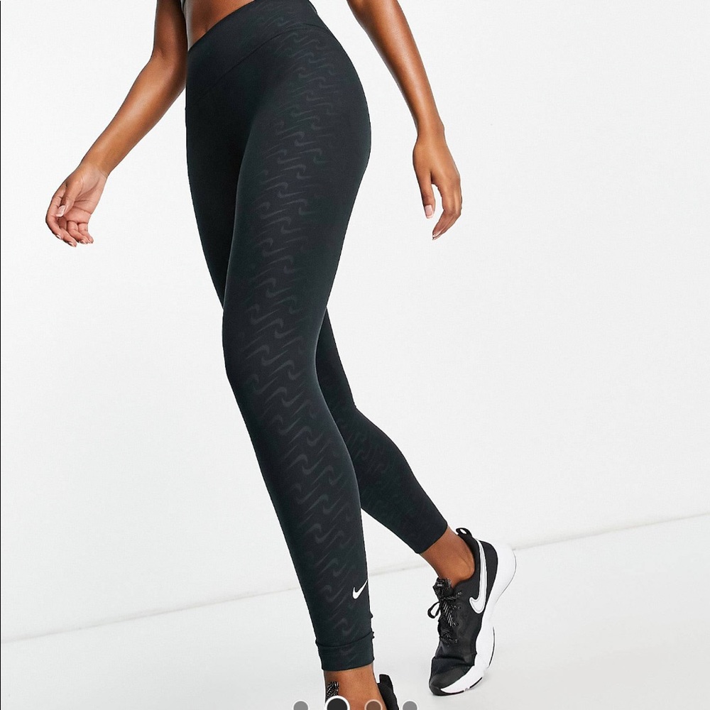 Nike Training DrFit icon clash all over print 7/8 leggings